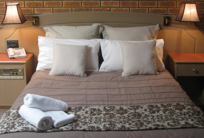 Eltham Motor Inn Мельбурн Экстерьер фото